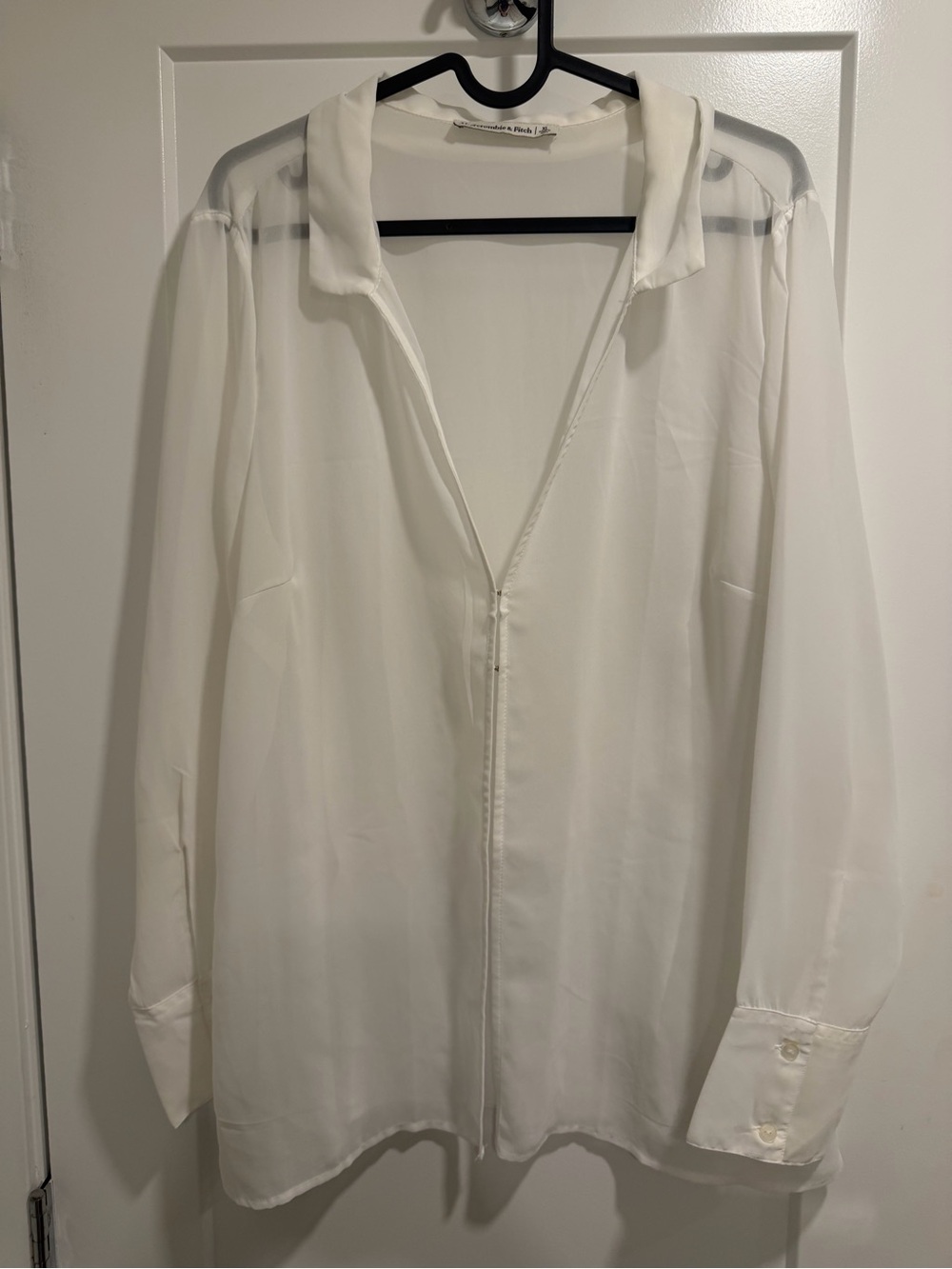 Abercrombie & Fitch White Sheer Button-Front Blouse